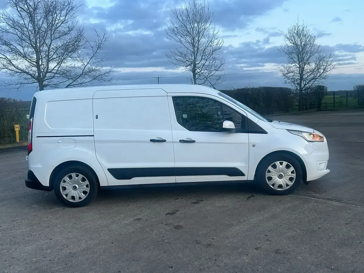 Used Ford Transit Connect Trend 120 HP (88 kW) 2019 White MPV