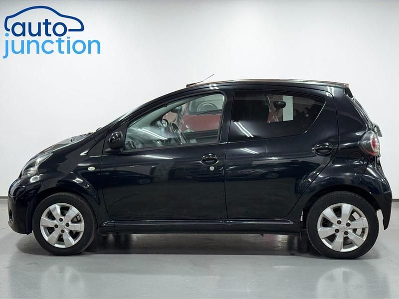 Used Toyota Aygo 68 HP (50 kW) 2012 Black Hatchback