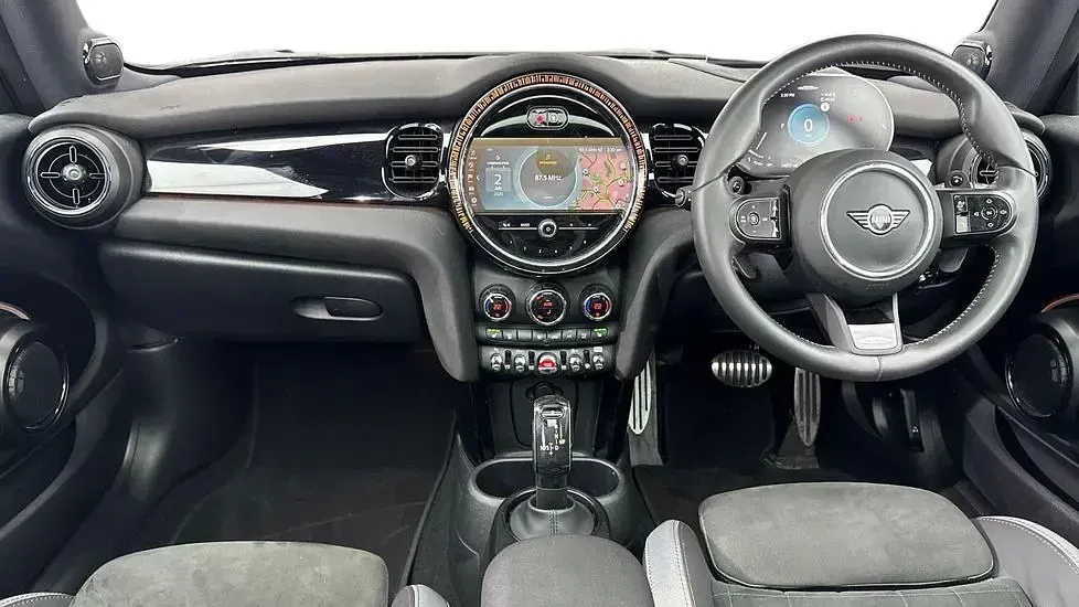 Used Mini John Cooper Works Hatch 228 HP (167 kW) 2023 White Hatchback