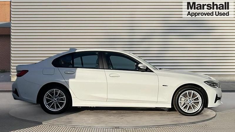 Used BMW 330e Comfort Edition 292 HP (214 kW) 2021 White Sedan