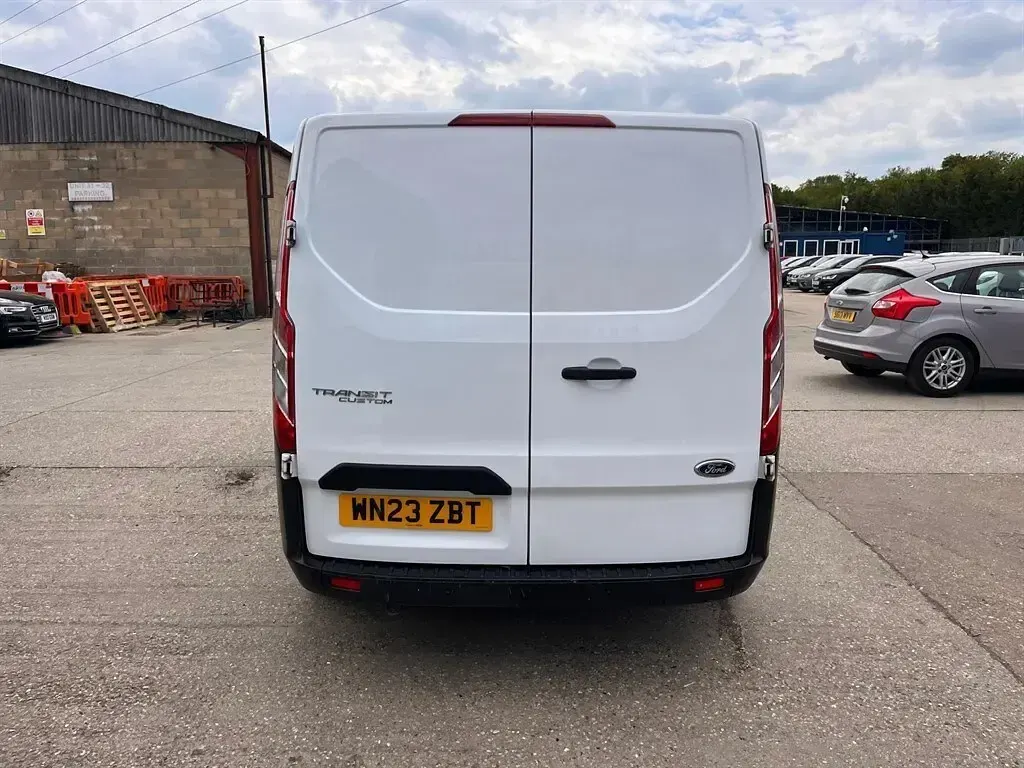 Used Ford Transit Custom 105 HP (77 kW) 2023 White Van
