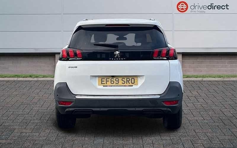 Used Peugeot 5008 Allure 131 HP (96 kW) 2019 White Estate