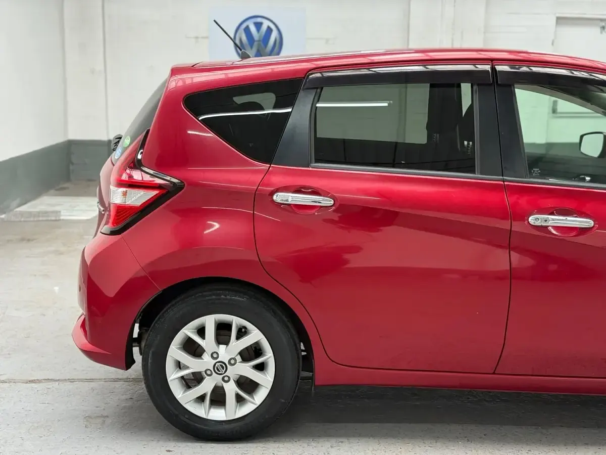 Begagnad Nissan Note 2026 Silver Halvkombi