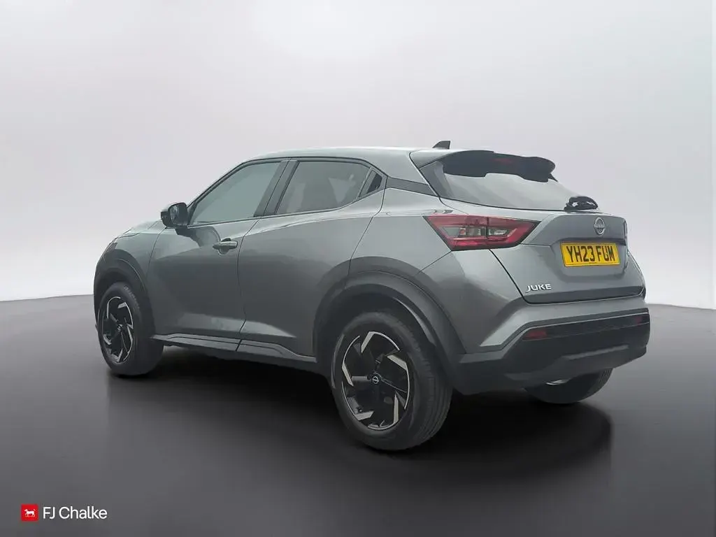 Used Nissan Juke N-Connecta 114 HP (83 kW) 2023 Grey SUV