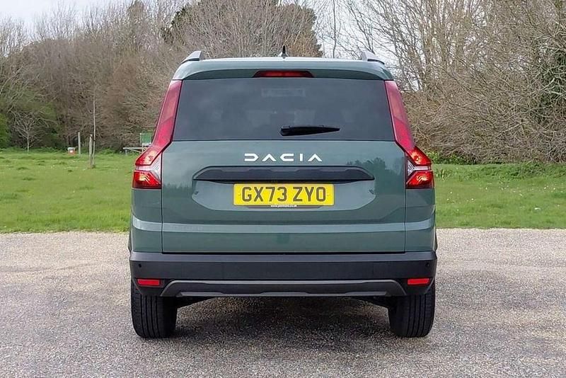 Used Dacia Jogger Extreme 110 HP (80 kW) 2023 Green MPV