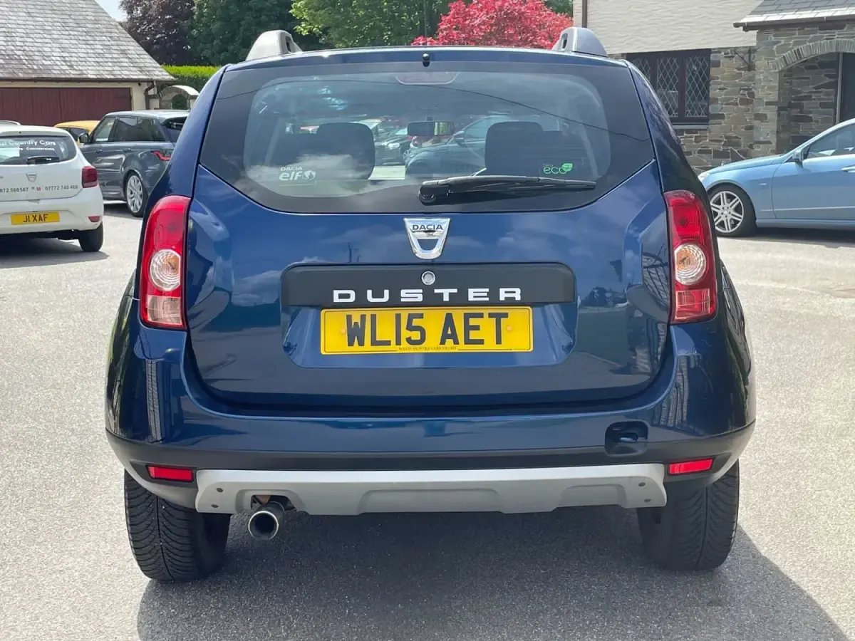 Second-hand Dacia Duster Lauréate 110 CP (80 kW) 2015 Albastru SUV