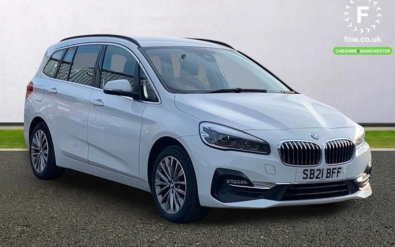 Used BMW 216 Luxury Line 116 HP (85 kW) 2021 White Estate