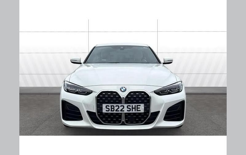 Usado BMW 420 M Sport 180 CV (132 kW) 2022 Blanco Coupe