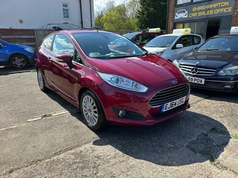 Red Used 2014 Ford Fiesta Titanium Hatchback | £8,495 (Fair price) - Image 1/4