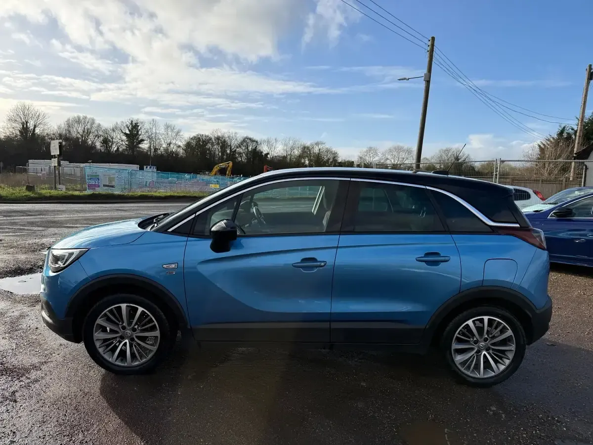Used Vauxhall Crossland X 83 HP (61 kW) 2020 Blue SUV