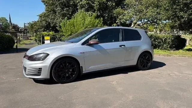 Używany VW Golf VII GTI 2015 Srebrny Hatchback