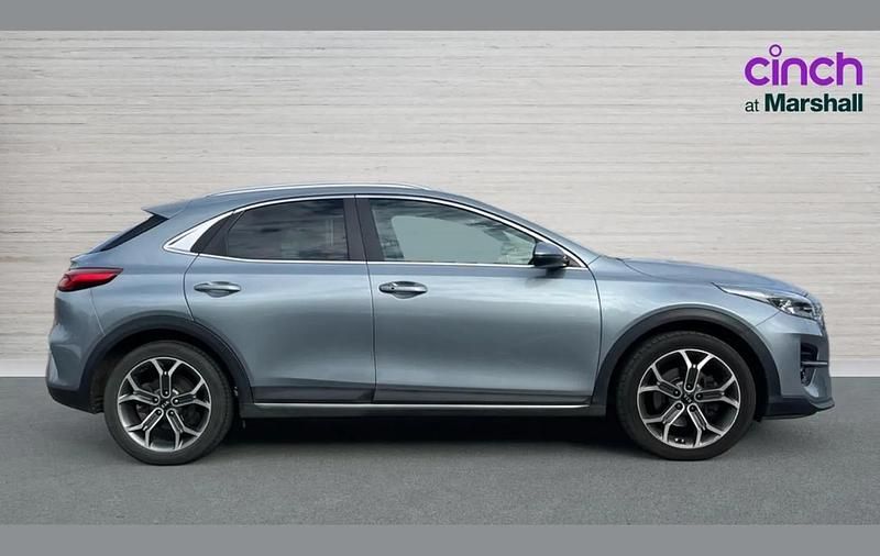 Usado Kia XCeed 140 CV (102 kW) 2020 Plateado SUV