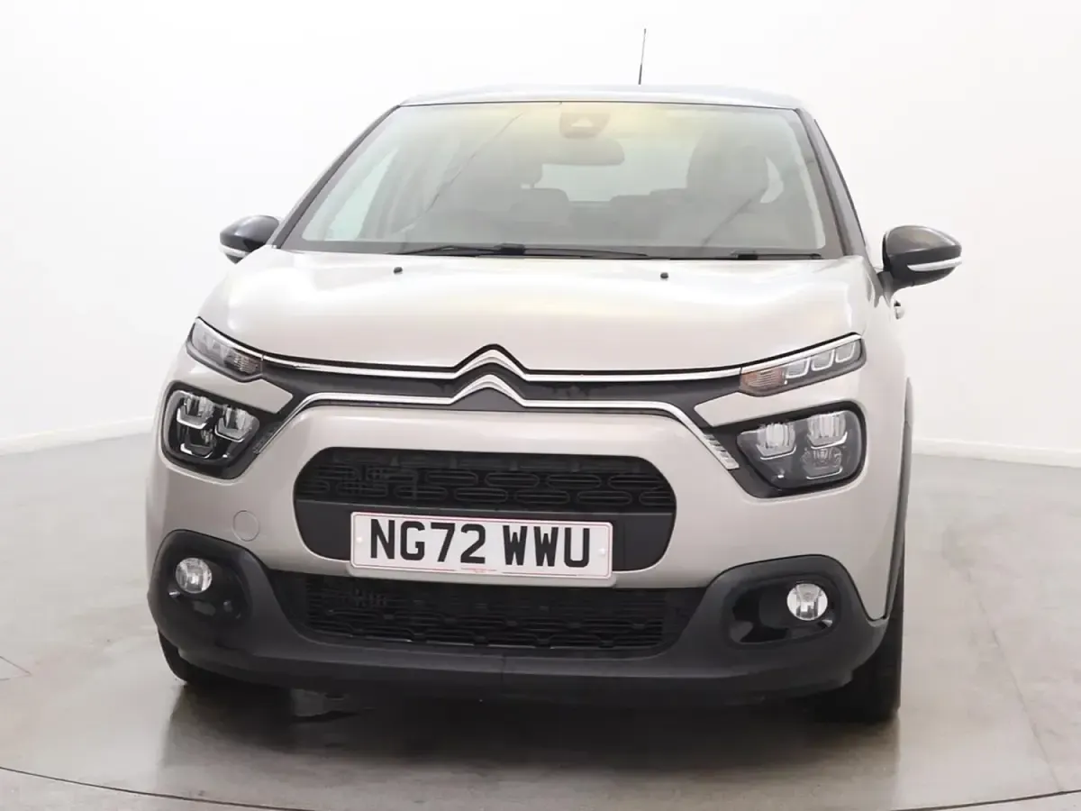 Używany Citroën C3 PureTech 2023 Beżowy Hatchback