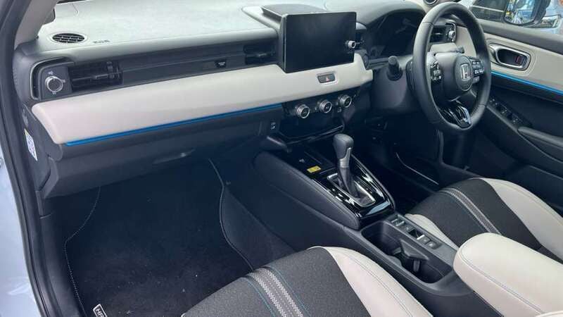 Image 2/4