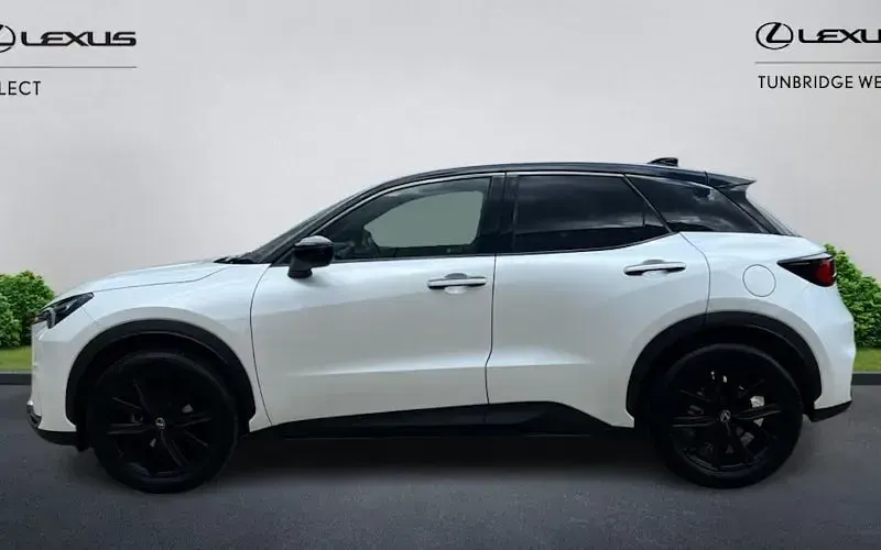 Used Lexus LBX 136 HP (100 kW) 2026 SUV