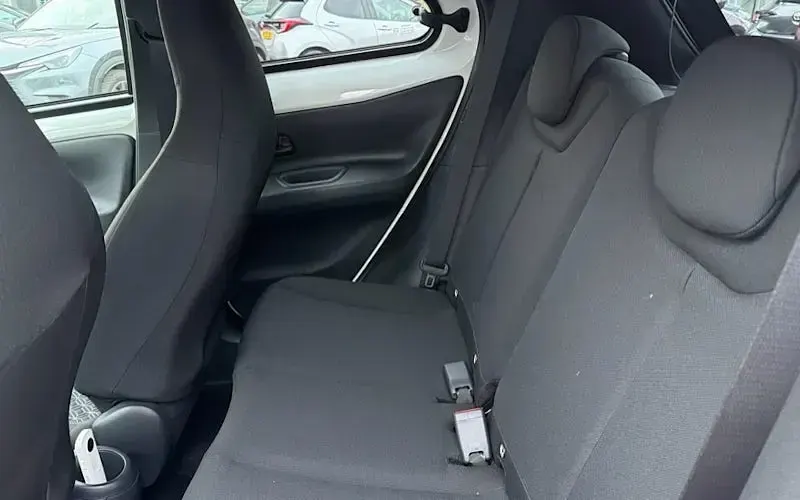 Used Toyota Aygo X 72 HP (52 kW) 2025 White SUV