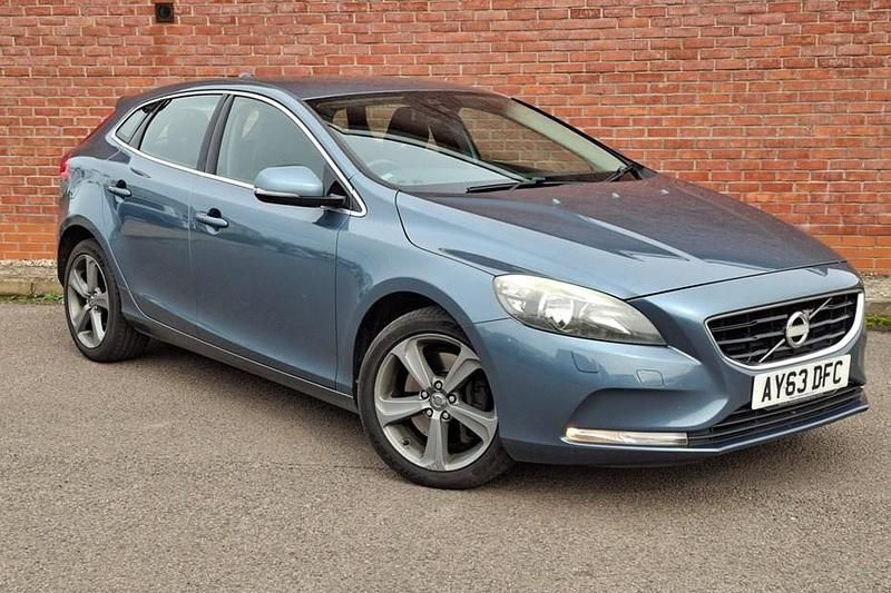 Used Volvo V40 SE 150 HP (110 kW) 2013 Blue Hatchback