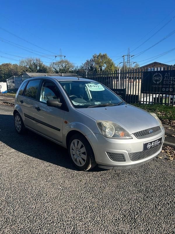 Silver Used 2006 Ford Fiesta Style Hatchback | £1,195 (Good price) - Image 1/4