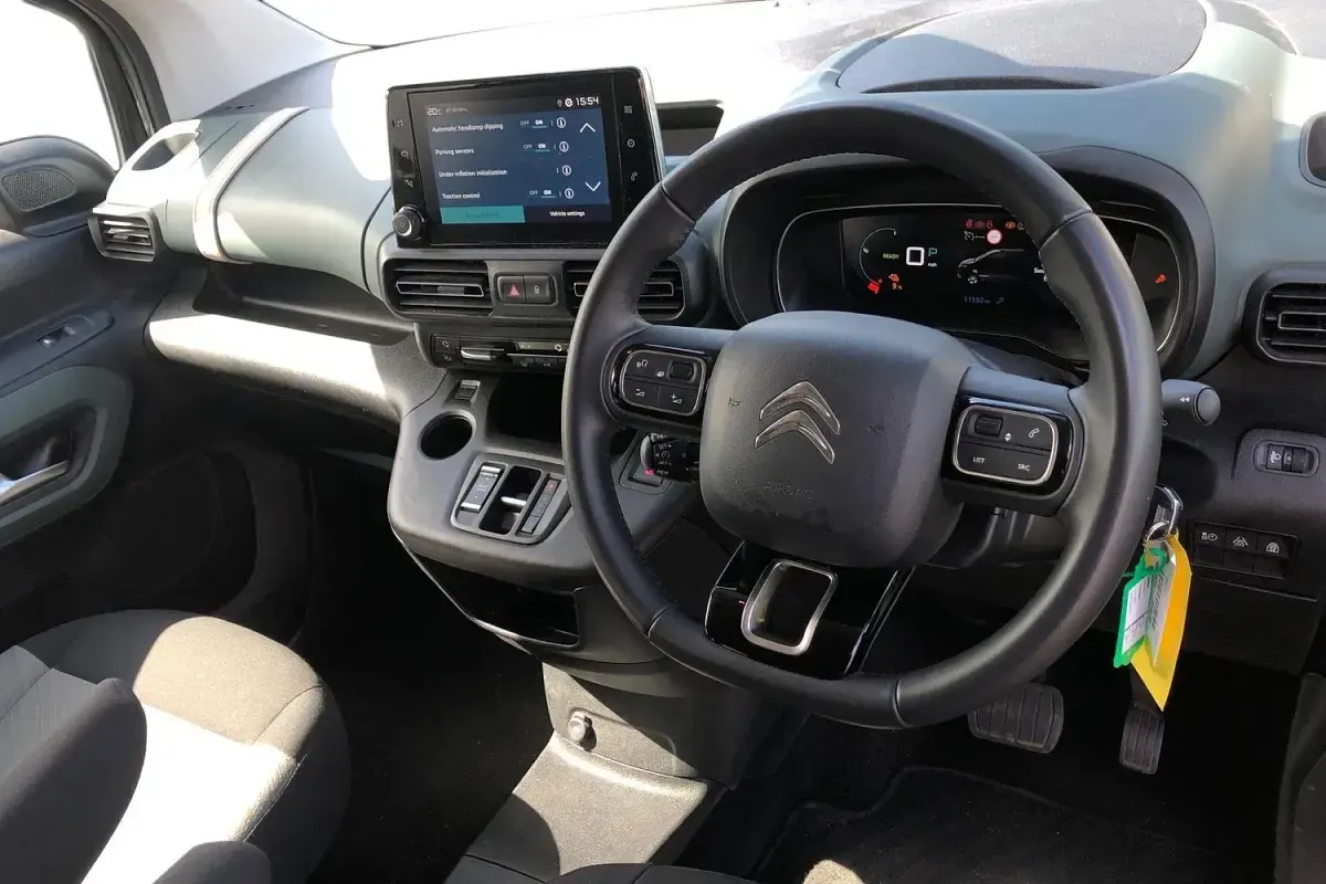 Used Citroën e-Berlingo XTR 100 kW (136 HP) 2023 Grey MPV