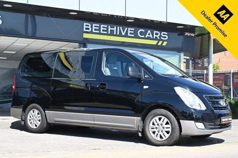 Black Used 2018 Hyundai I800 SE MPV | £14,650 (Fair price) - Image 1/4