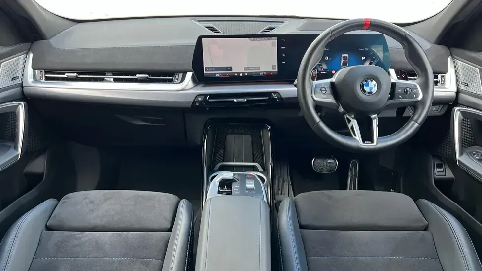 Begagnad BMW X2 Comfort Edition 296 HK (217 kW) 2024 Grå SUV