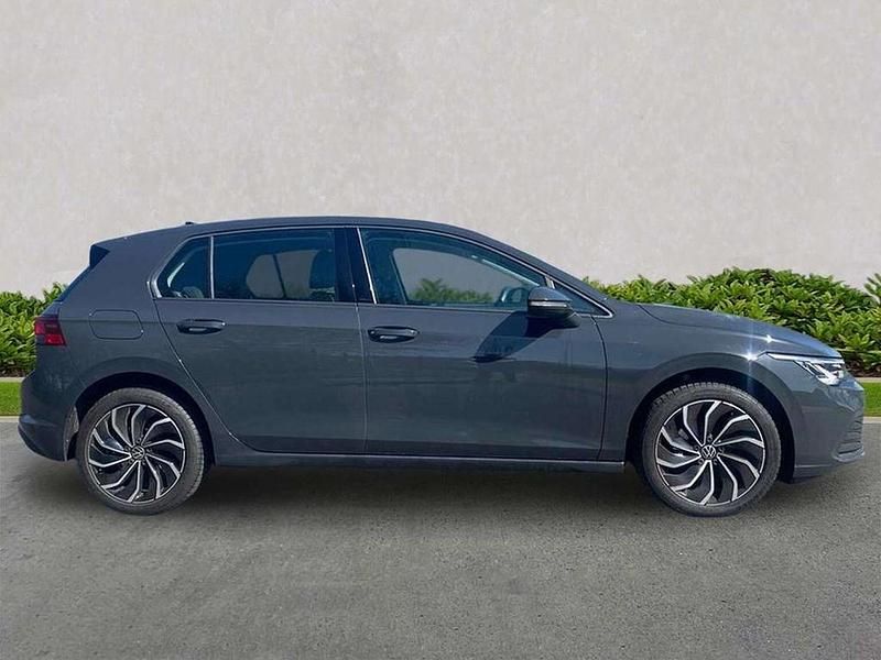 Used VW Golf VIII Life 130 HP (95 kW) 2022 Grey Hatchback