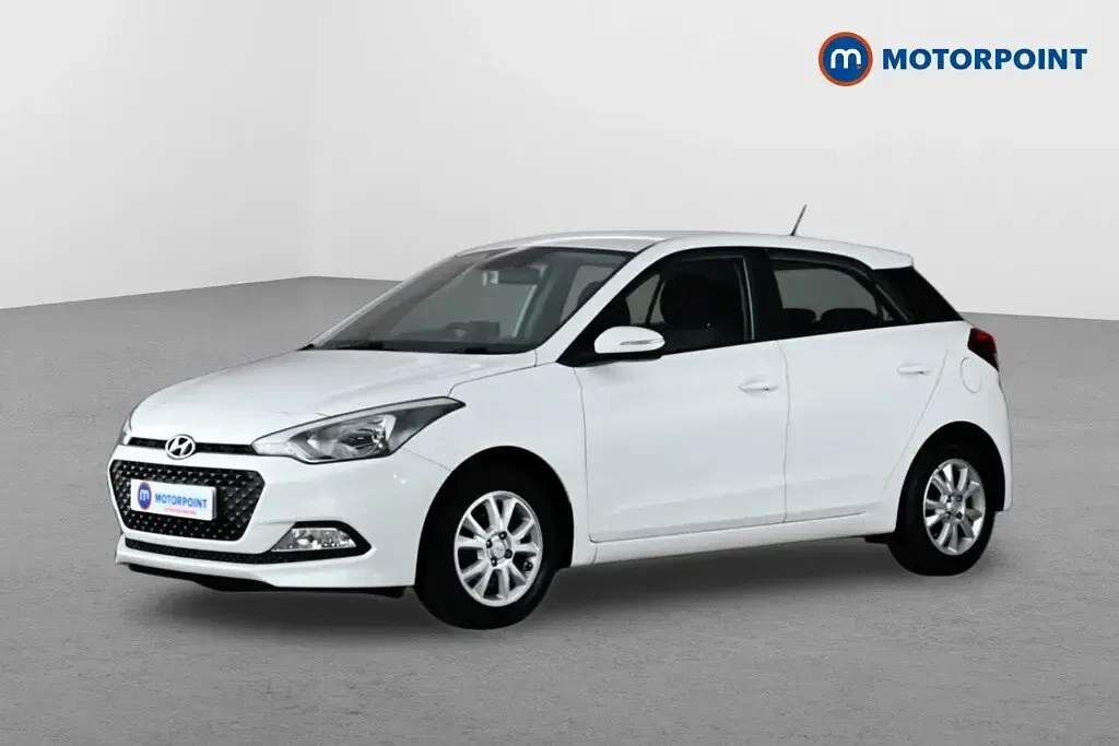 Used Hyundai i20 SE 84 HP (61 kW) 2017 White Hatchback
