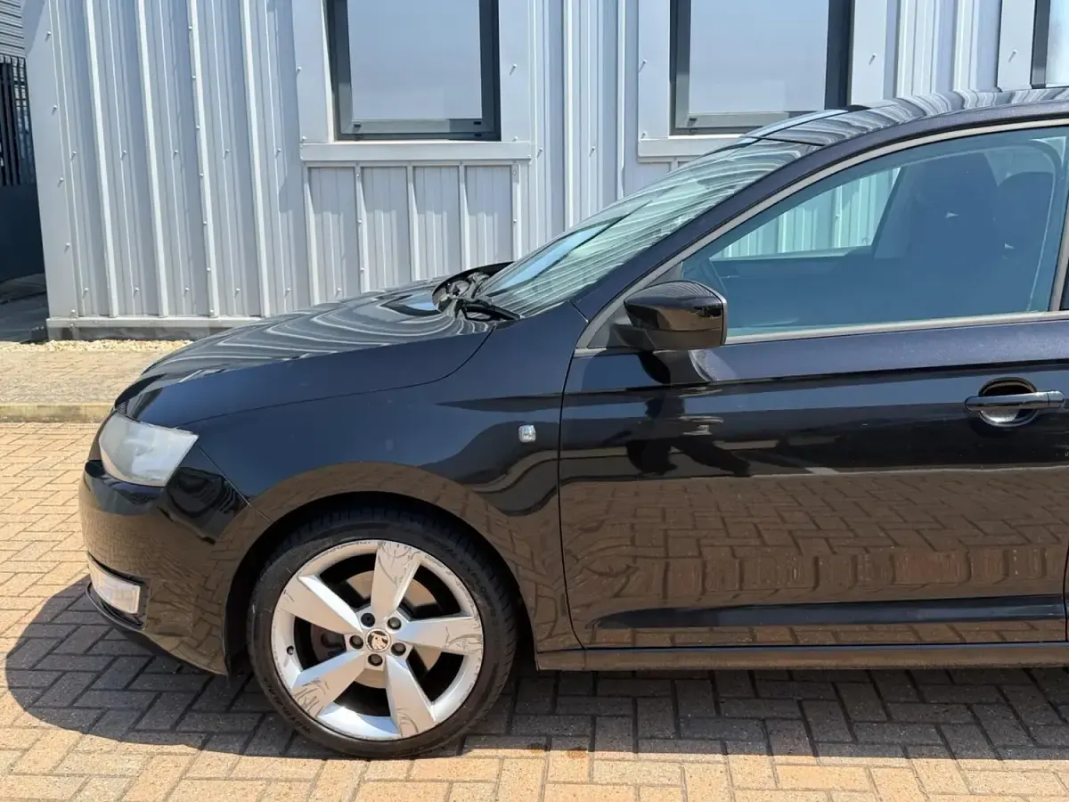 Used Skoda Rapid SE 120 HP (88 kW) 2013 Black Hatchback