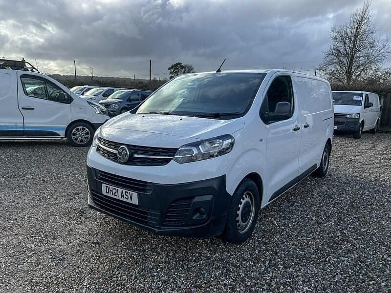 Used Vauxhall Vivaro Edition 100 HP (73 kW) 2021 White MPV