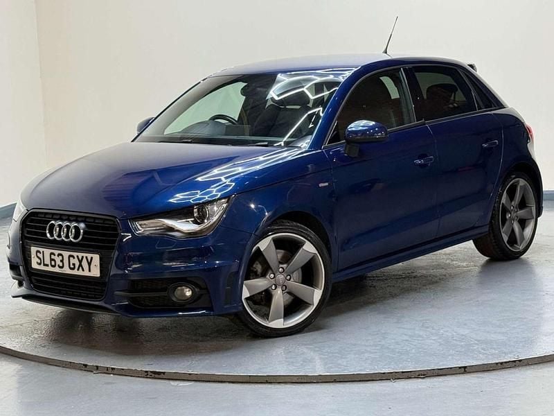 Begagnad Audi A1 Sportback Black Edition 2013 Blå Halvkombi