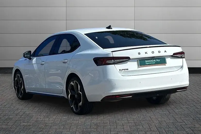 Used Skoda Superb SportLine 201 HP (147 kW) 2025 Pure white Hatchback