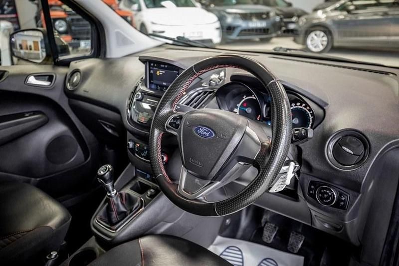 Second-hand Ford Transit Sport 100 CP (73 kW) 2019 Negru Van