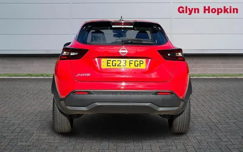 Used Nissan Juke Acenta 114 HP (83 kW) 2023 Red SUV