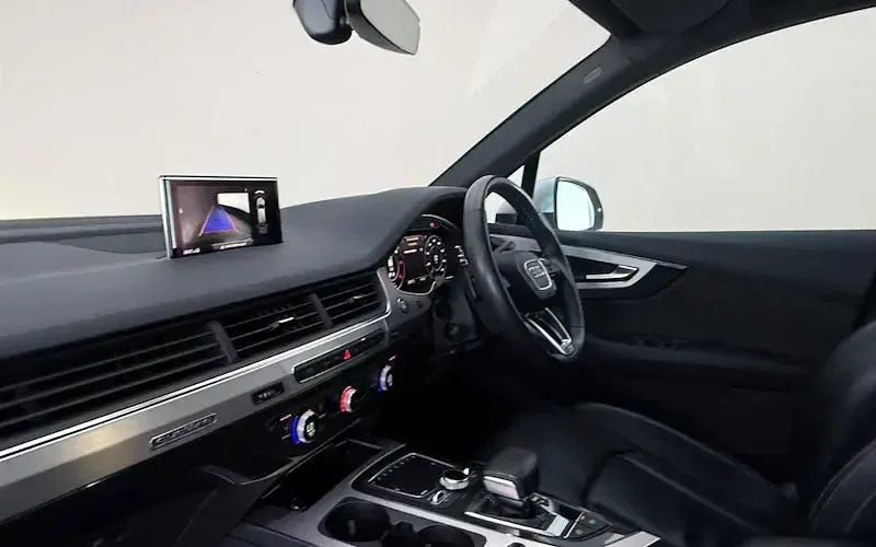 Used Audi Q7 S-Line 286 HP (210 kW) 2019 Silver SUV