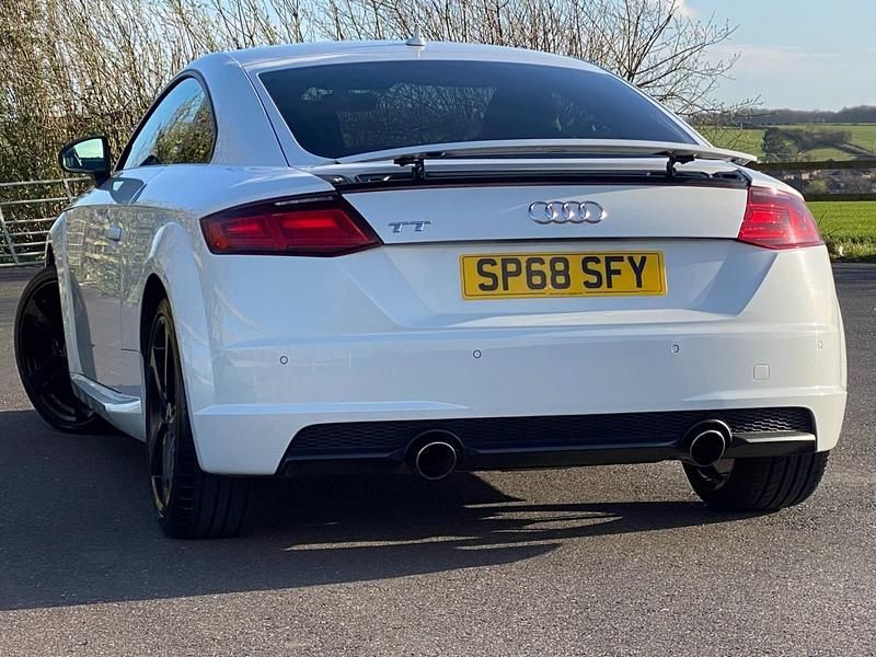 Used Audi TT Black Edition 180 HP (132 kW) 2018 Ibis white Coupe