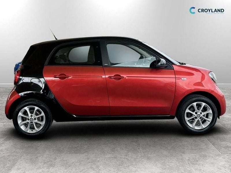 Used Smart ForFour Passion 71 HP (52 kW) 2016 Red Hatchback
