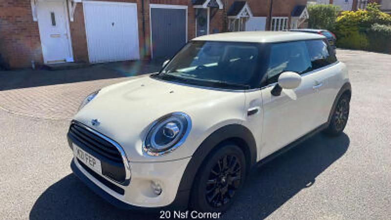 Used Mini ONE Pepper 102 HP (75 kW) 2018 White Hatchback