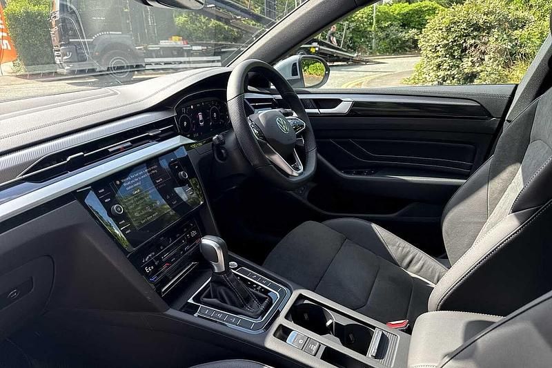 Used VW Arteon R-line 218 HP (160 kW) 2025 Moonstone grey Hatchback