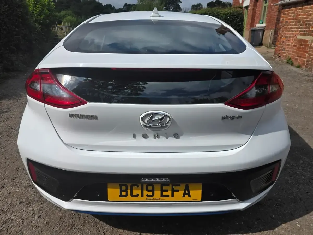 Used Hyundai Ioniq Premium 141 HP (103 kW) 2019 White Hatchback