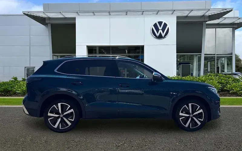 New VW Tiguan Elegance 150 HP (110 kW) 2025 Blue SUV