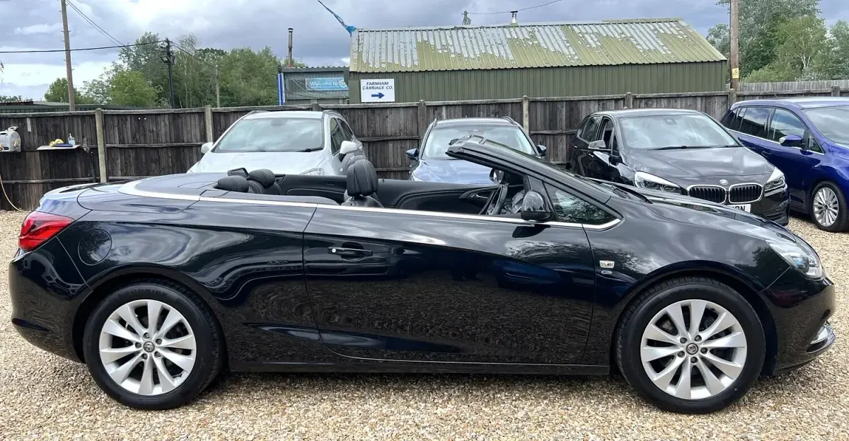 Used Vauxhall Cascada Elite 170 HP (125 kW) 2014 Black Cabriolet