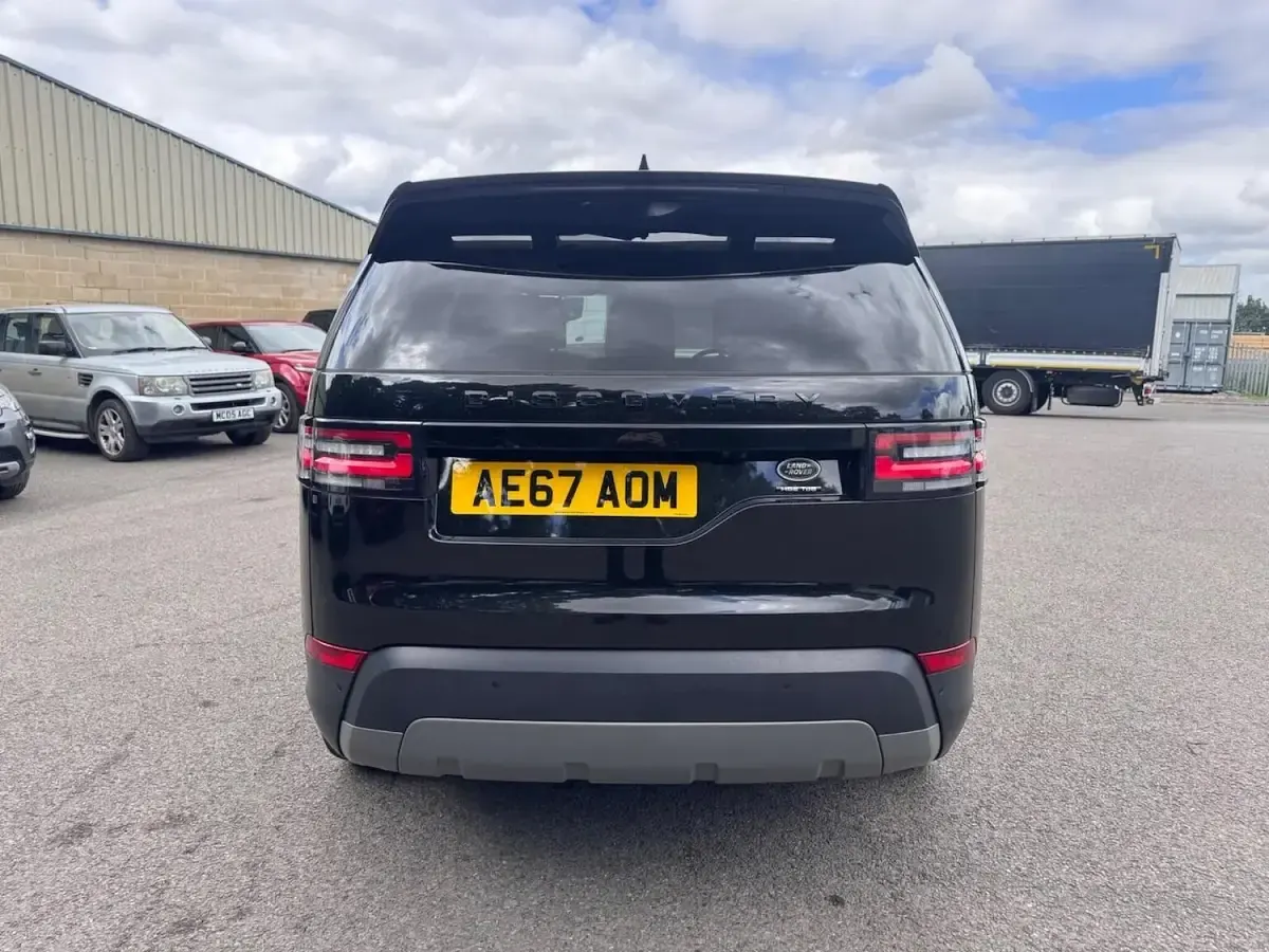 Used Land Rover Discovery HSE Luxury 258 HP (189 kW) 2017 Black SUV