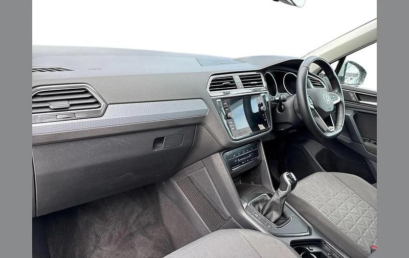 Used VW Tiguan Life 147 HP (108 kW) 2022 White SUV