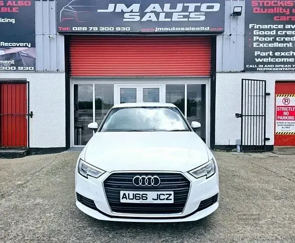 Used Audi A3 110 HP (80 kW) 2016 White Hatchback