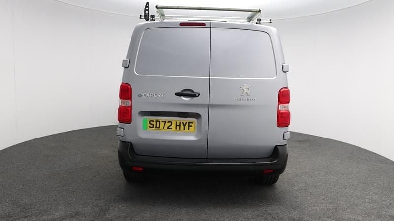 Used Peugeot e-Expert 100 kW (136 HP) 2022 Grey Van