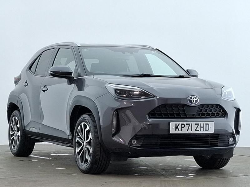 Grey Used 2022 Toyota Yaris Hybrid Design Estate | £18,498 (Fair price) - Image 1/4