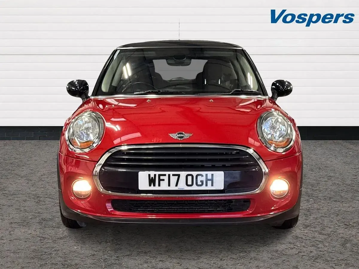 Used Mini Cooper Hatch 134 HP (98 kW) 2017 Red Hatchback