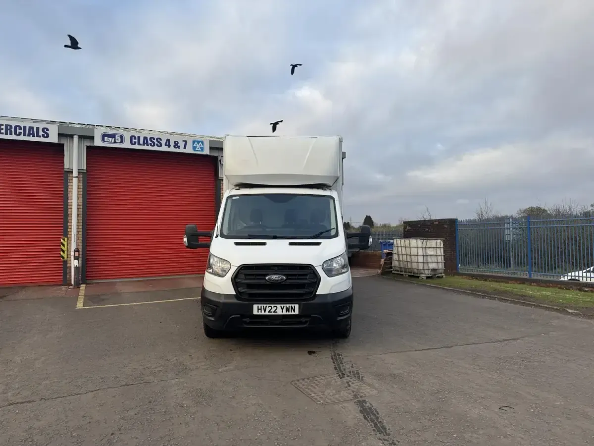 Usado Ford Transit S 130 HP (95 kW) 2022 Branco Cabrios