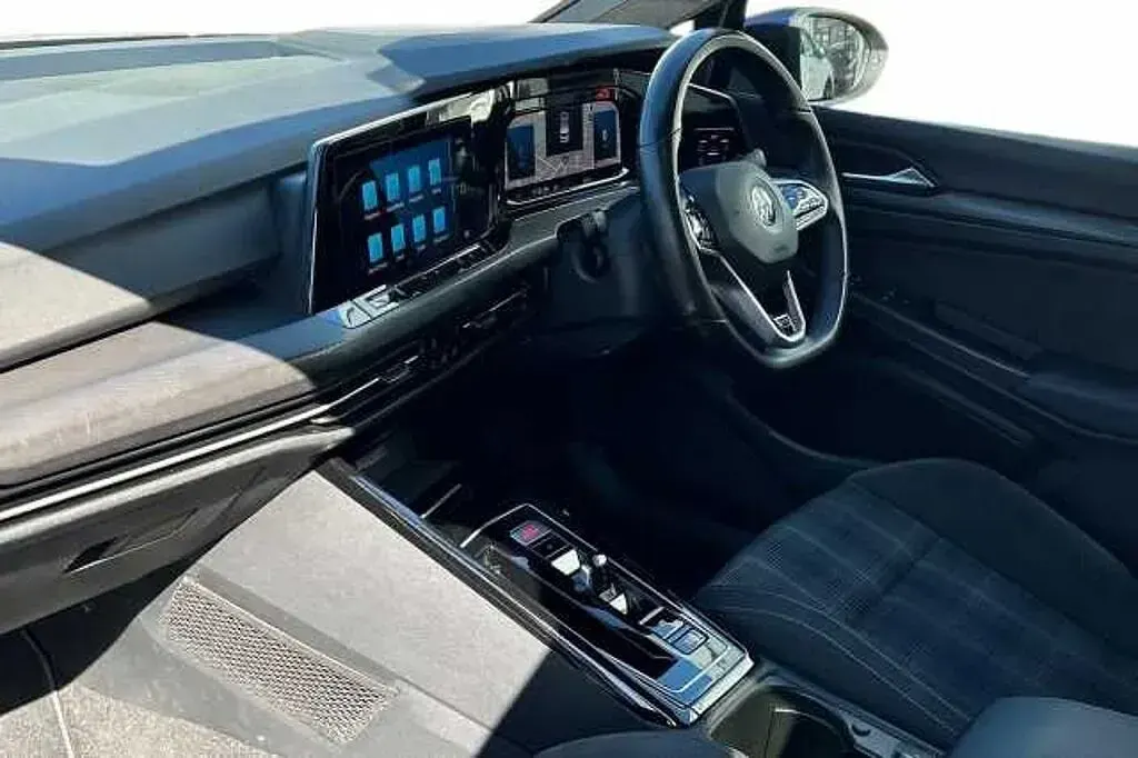 Używany VW Golf VIII 200 KM (147 kW) 2022