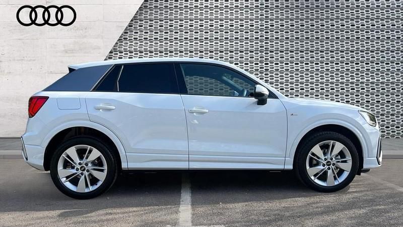Używany Audi Q2 S-Line 150 KM (110 kW) 2026 Biały SUV